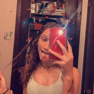 Meet your Posher, Destini